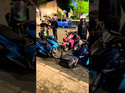 Yamaha Aerox 155 yang dimodifikasi ini bikin kamu pengen upgrade juga! Siap jadi pusat perhatian di jalan? 🏍️💨
