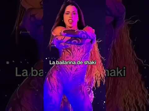 bailarina de Shakira #shakira #yosoydelos7mil #concert