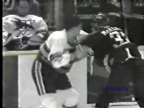 Jim McKenzie vs Todd Ewen