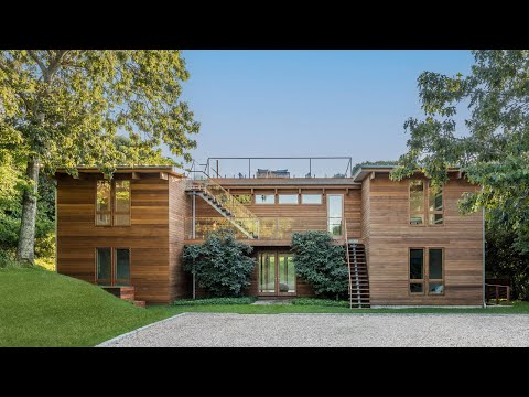 10 Captain Balfour Way, Montauk, NY 11954