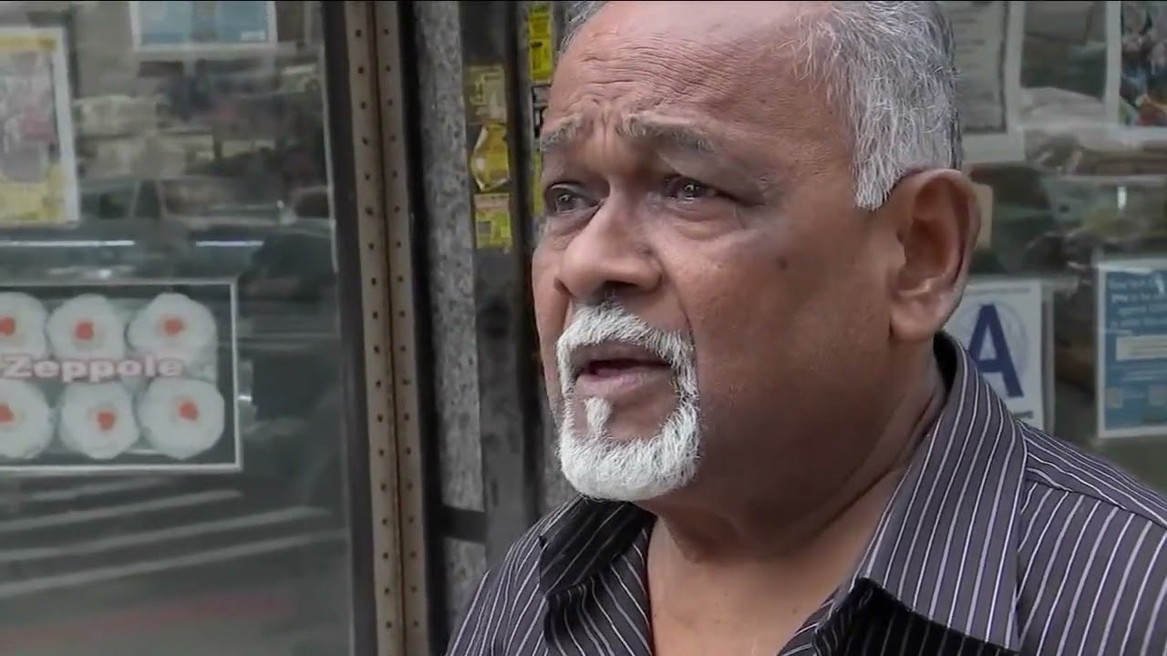 Video shows suspect armed with gun trying to rob Queens bakery