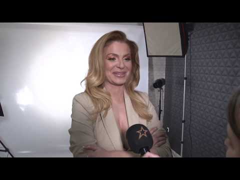 BACKSTAGE - ELENA VELEVSKA: RAZVODOT E VO TEK, NE USPEAV DA GO SOCUVAM BRAKOT