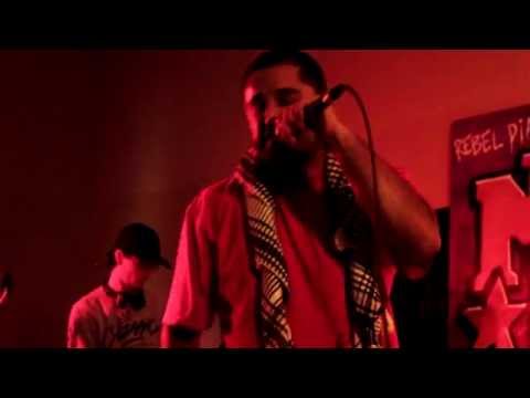 MOZAIK (Kaveh & Anjun) - Gift // live at 'No Human Being is Illegal Hiphop Jam' in Berlin