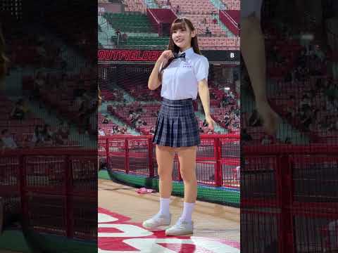 制服妹小映場邊花絮!!! 味全 Dragon Beauties 學生之夜真的有夠讚