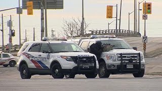 Toronto police shoot bank robbery suspect
