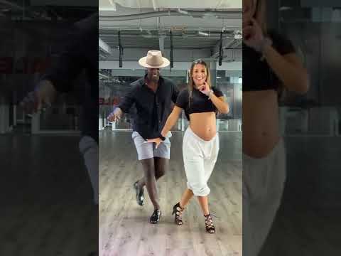 Bailen con la Punta del pie con Lau y Andres. #short #shortvideo #latino #salsa #fyp #dance #pare