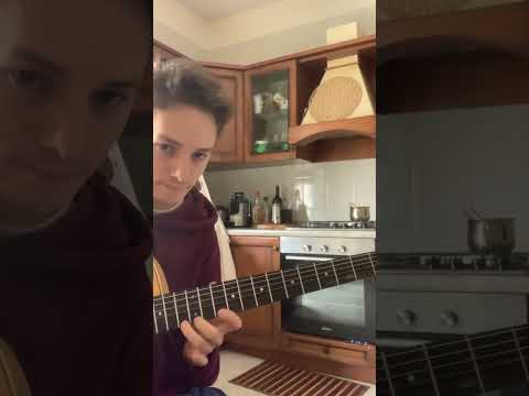 Having fun with my gipsy guitar while my gf is cooking 🧑‍🍳