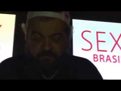 Dj Fat da Educadora FM tocando na Festa Sexy Love Brasil