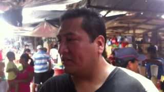 preview picture of video 'Comiendo Suri en Iquitos, Perú'