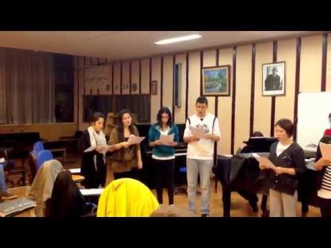 Devlet Çoksesli Gençlik Korosu (Doç. Dr. Ahter Destan) provasından Eylül Sonu / İlhan BARAN