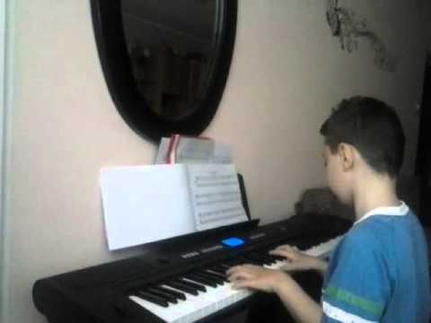 Rareş - Florin Voinea  performing "In leagan" Maria Cernovodeanu