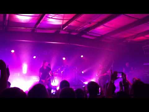All That Remains - Pernicious (Live)