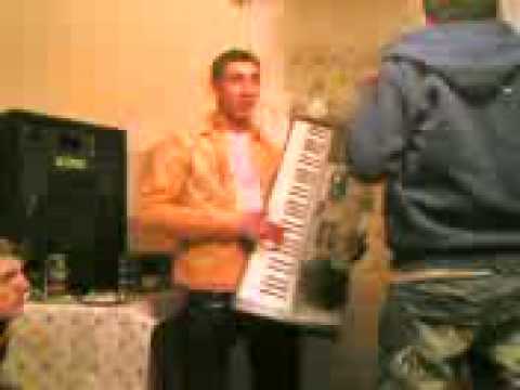 ca la un revelion de la zavoaia