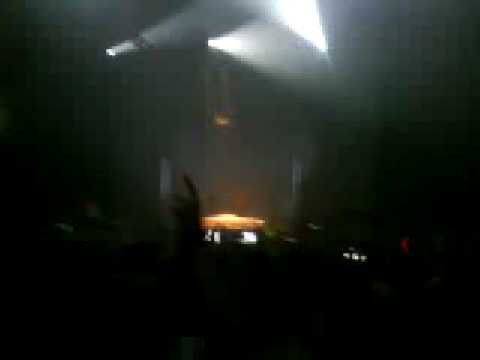 armin van burren-madagascer richard durand remix)