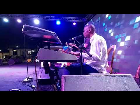 Akwaboah Senior performs Awerekyekyere at Amakye Dede's Birthday Celebration