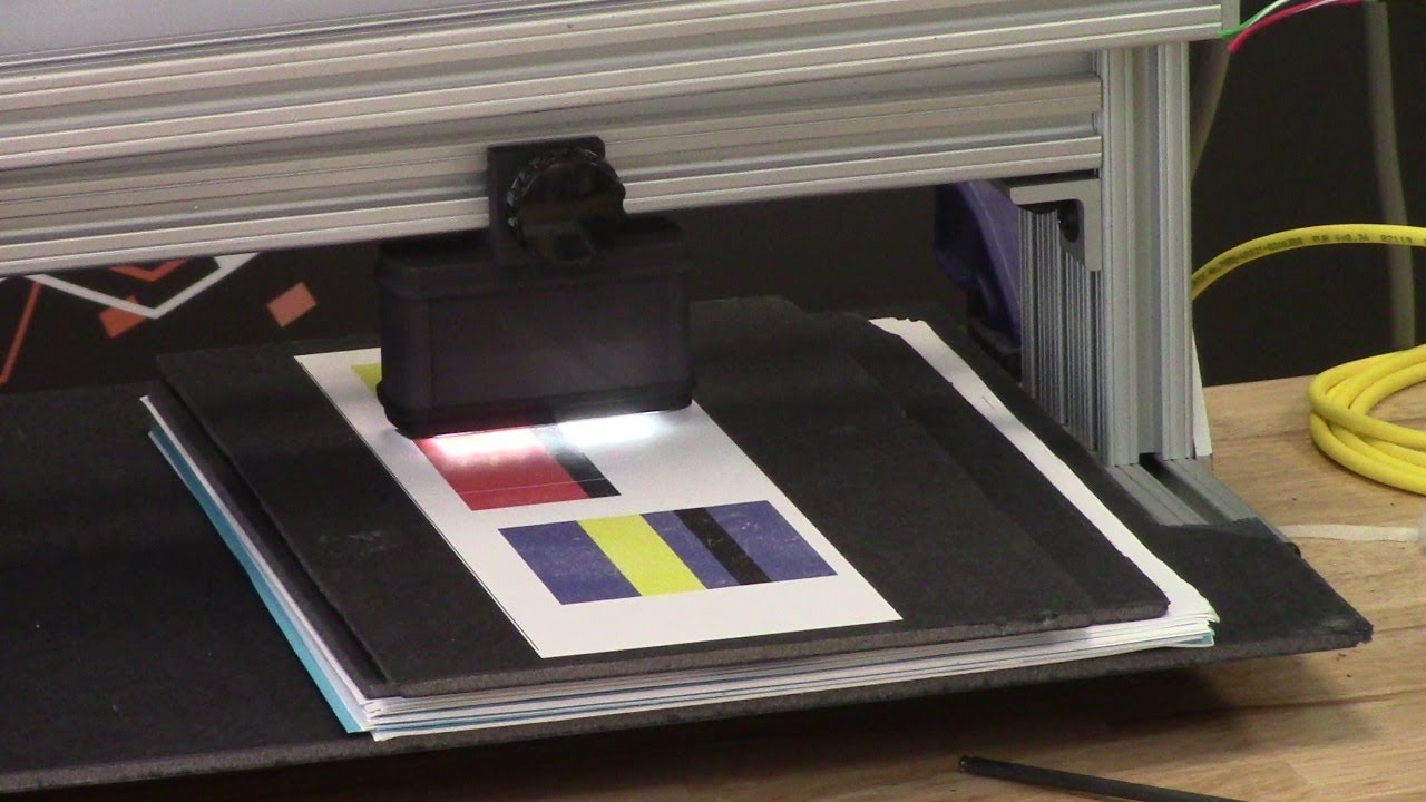 
<span>Contrast Sensing and Options for Line Guiding Applications</span>
