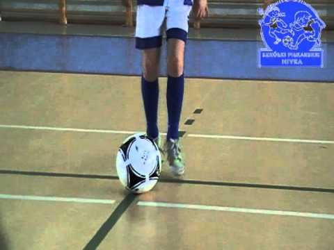 Zwód prosty z wypadem na zewnątrz KROK1 - EKS Kolektyw Radwanice - podstawy piłki nożnej