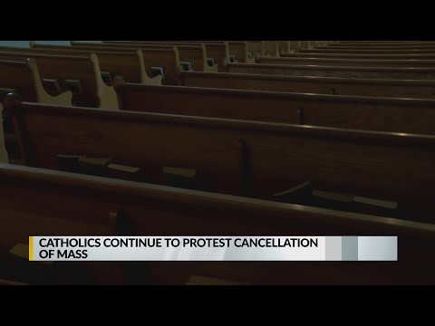 Protests for in-person mass continue in Santa Fe