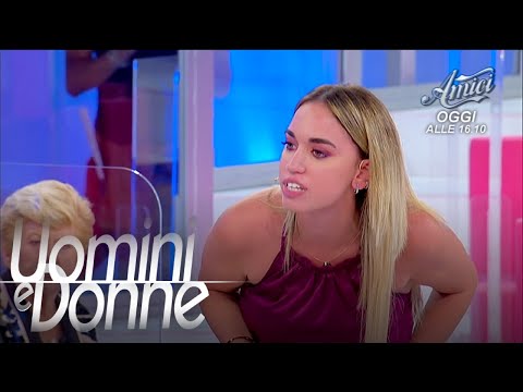 Uomini e Donne, Trono Classico - La reazione di Domiziana al comportamento di Joele e Ilaria