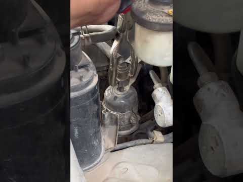 How to Change a Fuel Filter Easily #mechanics #cars #workshop