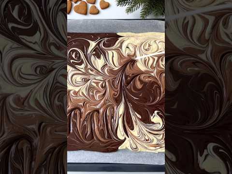 Triple Chocolate Bark🤩 A fun DIY gift idea😋 #christmas #easyrecipes #easydessert