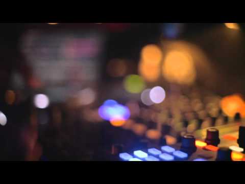 Nadav Vee - Feature Video