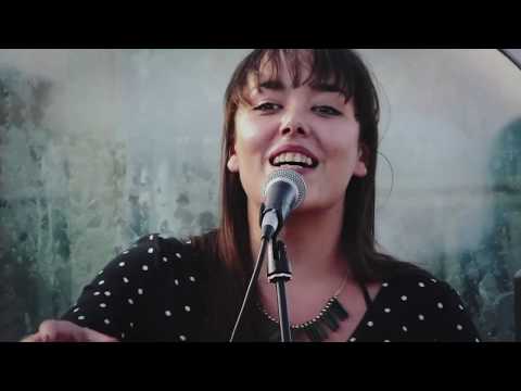 Team MYLF (Mieze Medusa & Yasmin Hafedh) - Weltuntergang? Ich glaube nicht!