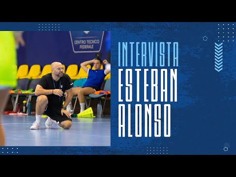 Play L'𝐈𝐭𝐚𝐥𝐢𝐚 𝐔𝟏𝟕 agli EHF Championships | Alonso: «Ottimo approccio delle ragazze»