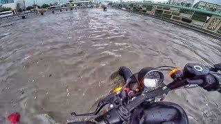 İstanbul Sel baskınında Motosiklet kullanmak-II