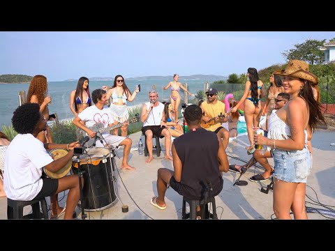 Pagode na Piscina - Lancinho / Tá Vendo Aquela Lua / Ela Mexe Comigo