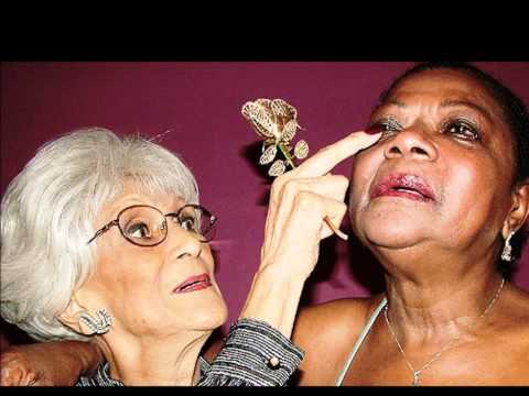 Neste Mesmo Lugar video