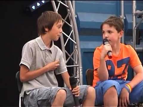 Zomerfeest Ertvelde 2012 - KIDS IDOOL - De Comedy Boys.mpg
