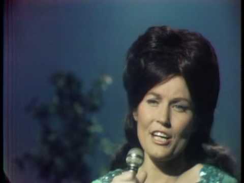 Loretta Lynn - If You Miss Heaven