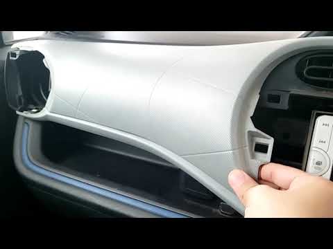 Toyota Aqua/Prius C Plastic Dash Panel and AC Grill Cover Removal