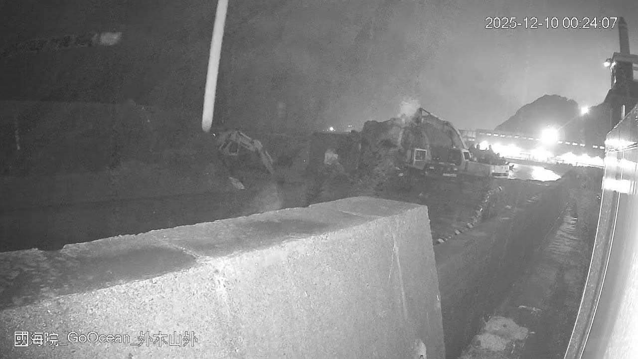 外木山堤防堤岸