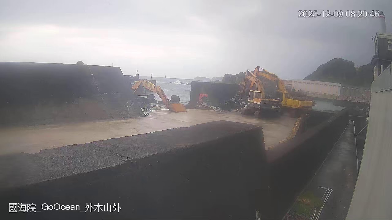 外木山堤防堤岸