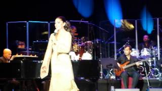 ISABEL PANTOJA , a pesar del tropezón Córdoba 2014