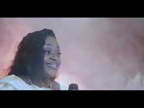 MAMAN JOSIANE KISUNGA - KWAKO YESU NA RIZIK