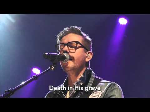 John Mark McMillan - Death In His Grave LIVE/LYRICS Crossroads Church.Corona