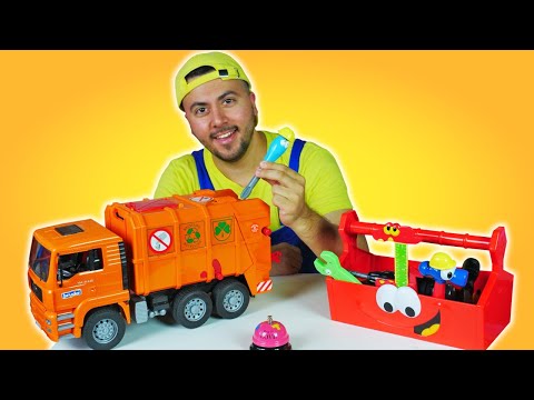 Araba oyunları. Oyuncak çöp kamyonu bozuldu! Çocuklar için BRUDER iş arabaları