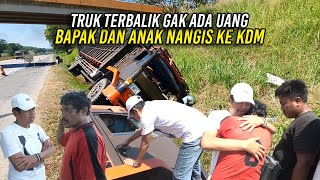 Download lagu TRUKNYA TERB4L1IK TAK ADA UANG UNTUK DEREK-SOPIR DAN ANAKNYA MENANGIS SAAT KETEMU KANG DEDI mp3 Download lagu TRUKNYA TERB4L1IK TAK ADA UANG UNTUK DEREK-SOPIR DAN ANAKNYA MENANGIS SAAT KETEMU KANG DEDI mp3
