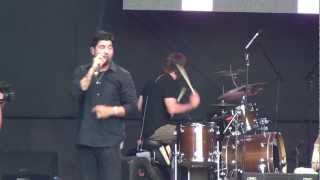 ††† Crosses - Bermuda Locke† (Lollapalooza, Chile 2012)