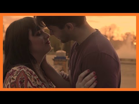 Viaje a la luna - Silvia Menéndez  (Videoclip oficial)