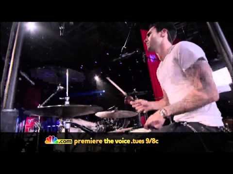 NBC: The Voice Promo "Crazy" (feat. Christina Aguilera, Cee Lo Green, Adam Levine & Blake Shelton)