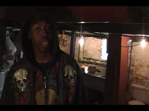 GuLLy Live In Da Basement.MP4
