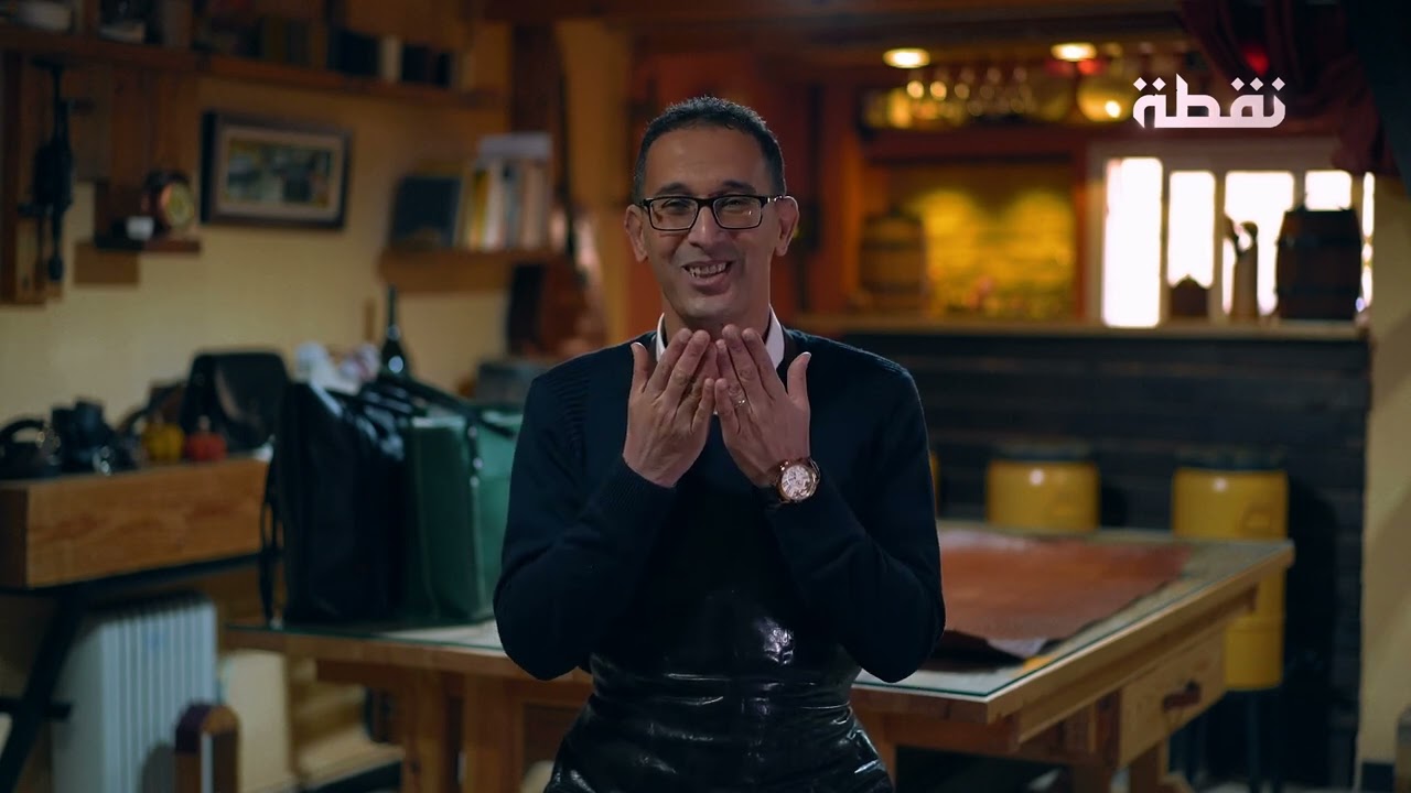 قصة أمين بن عبد المومن، فنان يحول الجلود إلى منتجات فنية فاخرة من حقائب، وإكسسوارات جلدية أخرى