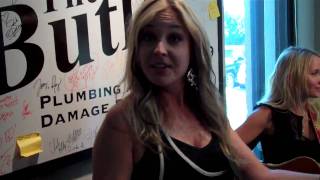 KZSN Sunny Sweeney KISS MY A**