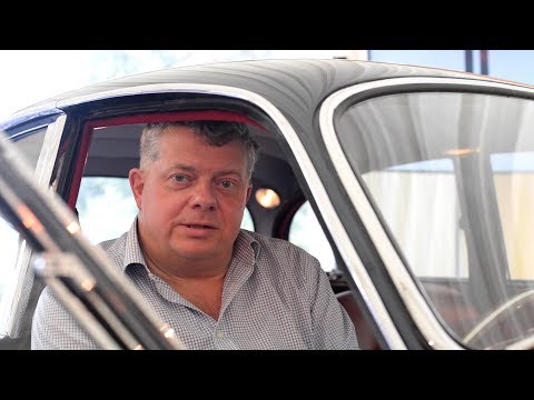 CLASSIC STORIES - John reunited with 1961 Jaguar MK II