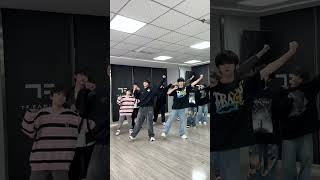 Download lagu The TF Family 2025 New Year Concert 'Ardently Love' D-5 #TF家族练习生 #Shorts #fyp mp3