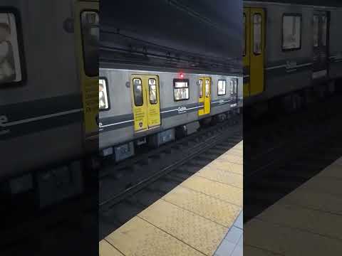 CNR Citic serie 200 entrando y saliendo de la estación Moreno #shorts